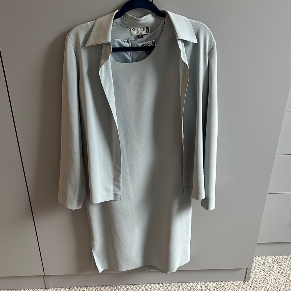 {PRICE DROP} 90s Vtg Kasper Light Gray Dress and Jacket Matching Set